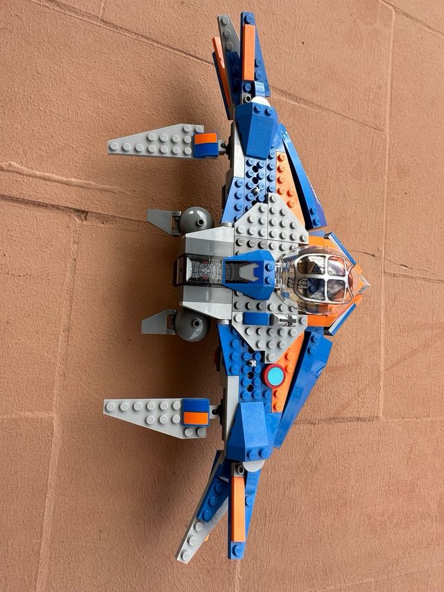 Lego Milano y Monstruo