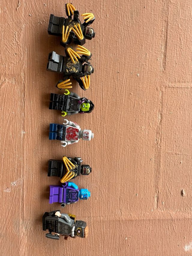 Lego Milano y Monstruo