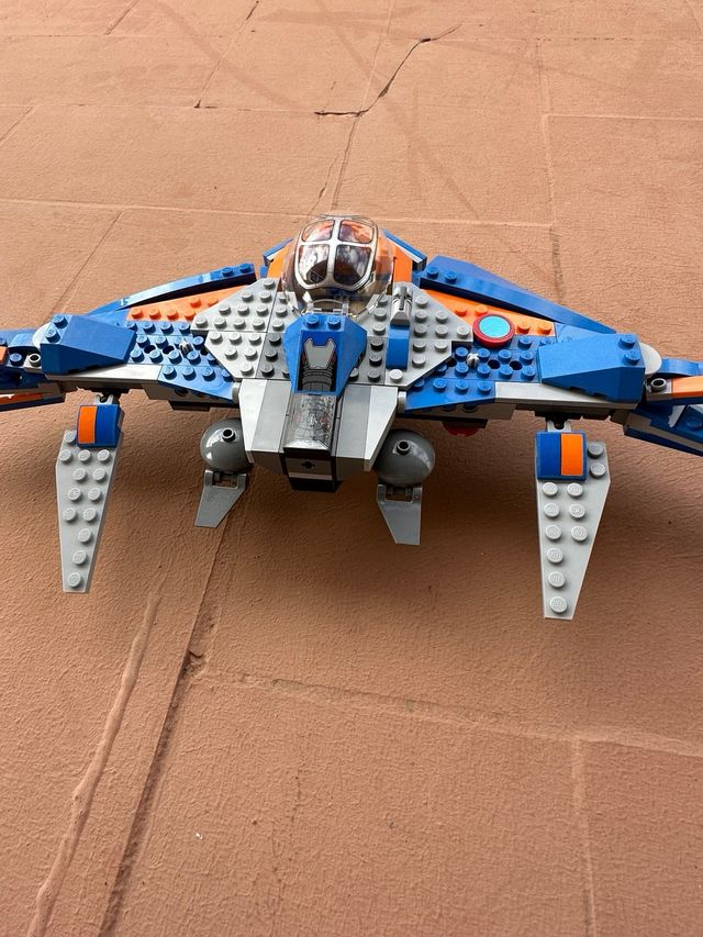 Lego Milano y Monstruo