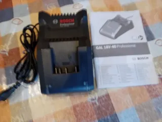 Cargador Bosch 18v/4 Ap carga rapido