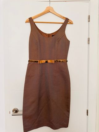 Conjunto chaqueta y falda beige y marrón