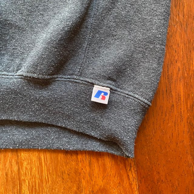 Sudadera Russell sin capucha gris logo bordado L