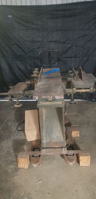 Máquina de carpintería. Disco, cepillo y tupi