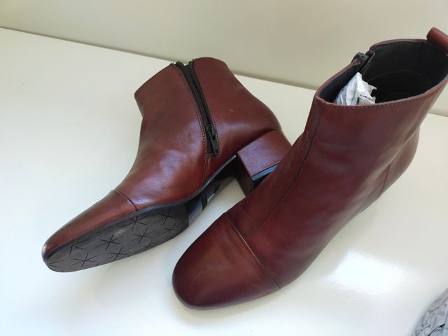 Botines de piel marrón impecables