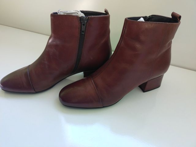 Botines de piel marrón impecables