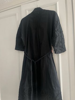 Vestido negro marca “flamenco”