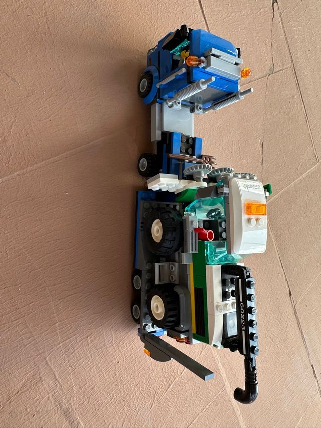 Camión Lego con grúa