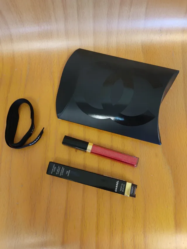 Chanel Rouge Coco Gloss Labial 106