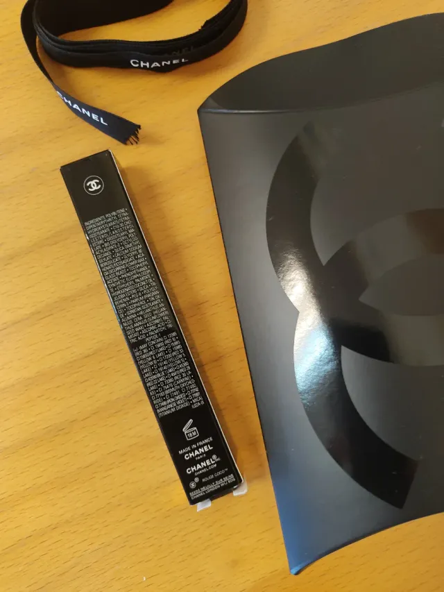 Chanel Rouge Coco Gloss Labial 106