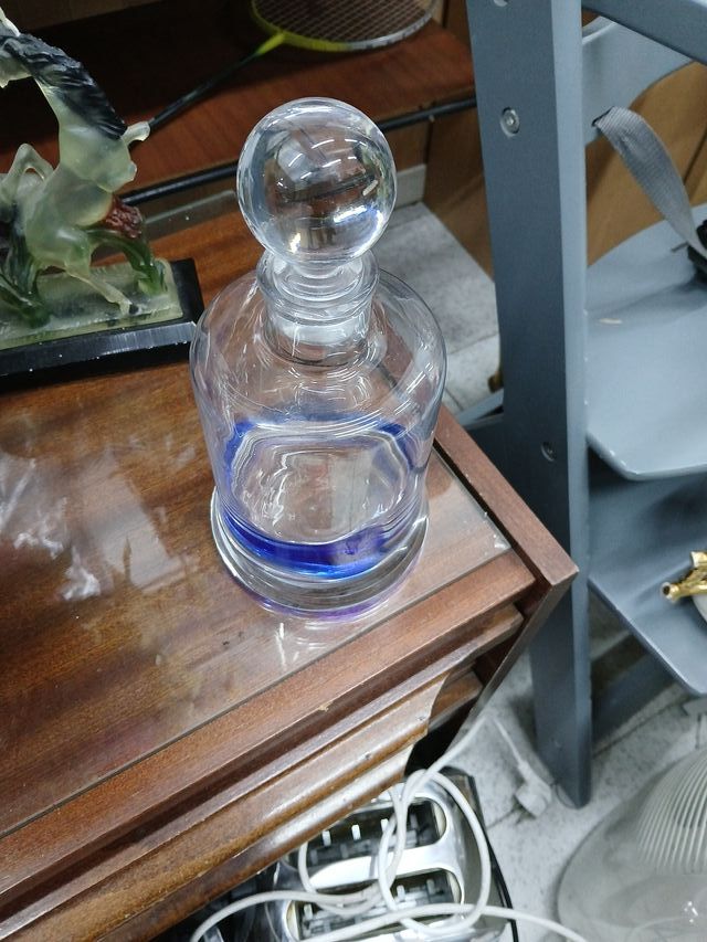 Botella de cristal con tapón de bola