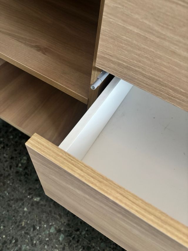 Mueble Comedor Madera y Metal Negro