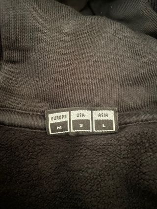 Sudadera negra Hummel