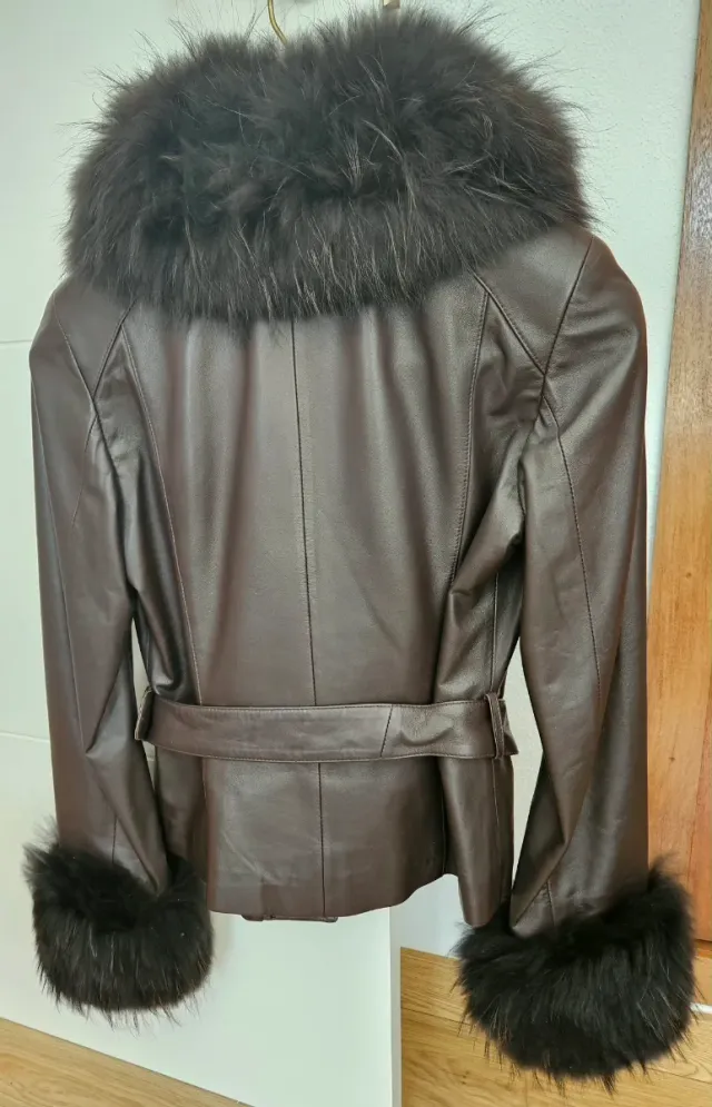 Chaqueta de cuero marrón con pelo T.38-40