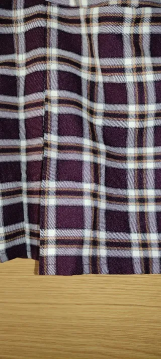 Falda de cuadros morada y blanca