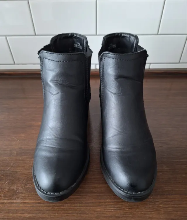 Botines negros talla 38