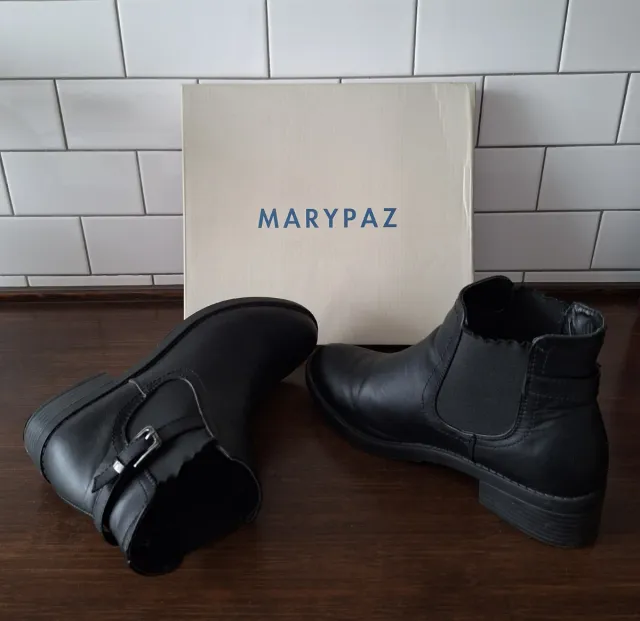 Botines negros talla 38