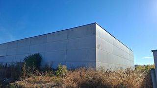 Nave industrial en venta en Cacabelos