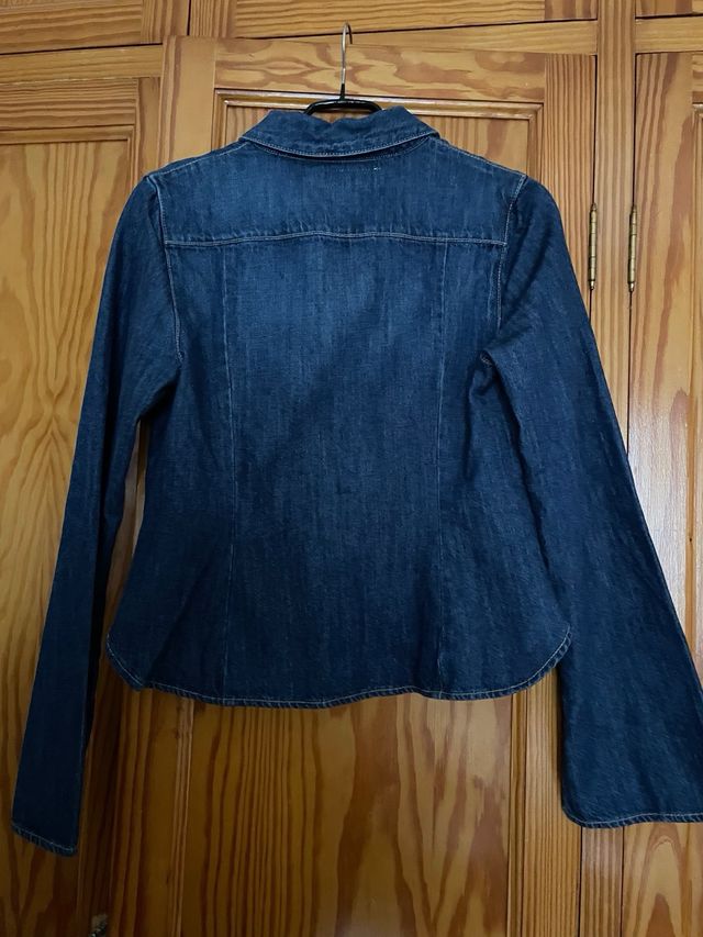 Camisa vaquera Zara manga acampanada Talla M
