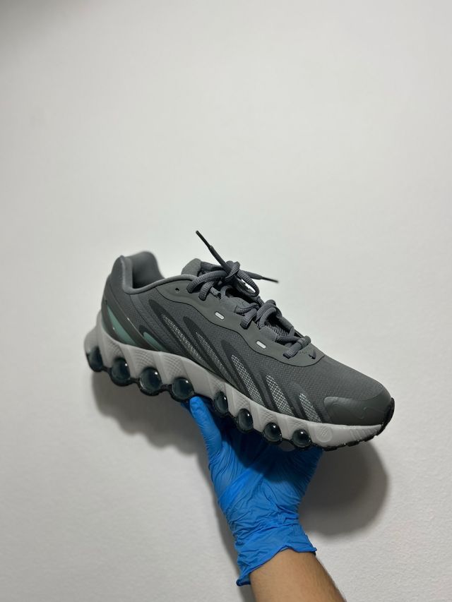 Nike Air Max DN8 Gris