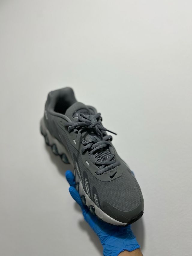 Nike Air Max DN8 Gris