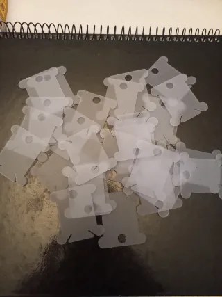 30 plástico enrollar hilo.