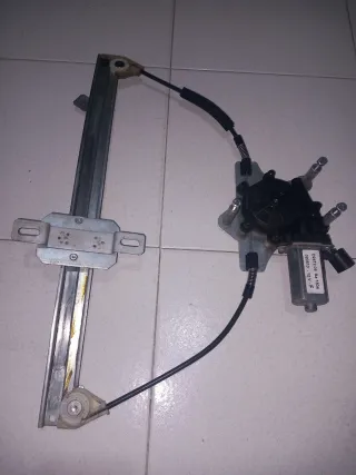 Alzavetro Lancia Thesis Cremagliera