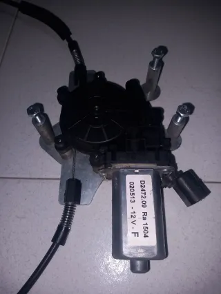 Alzavetro Lancia Thesis Cremagliera