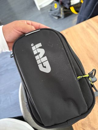 Riñonera/Pernera Givi Negra