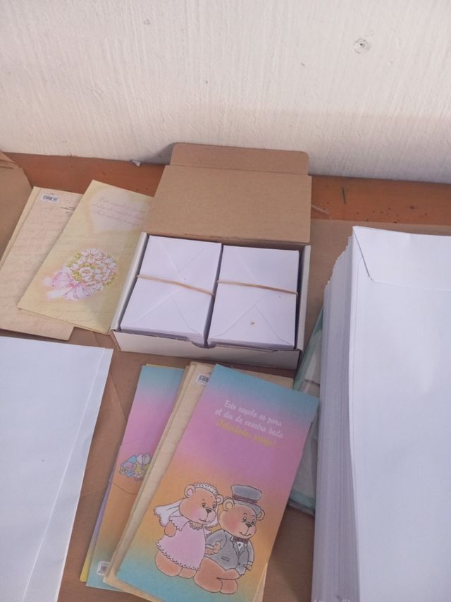 Lote de sobres blancos