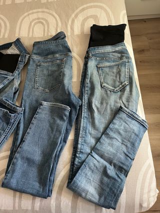 Pantalones premamá negros y vaqueros