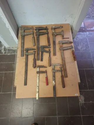 LOTE DE SARGENTOS DE CARPINTERÍA ( 8 UNIDADES )