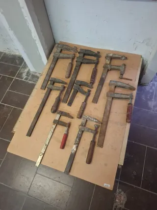 LOTE DE SARGENTOS DE CARPINTERÍA ( 8 UNIDADES )