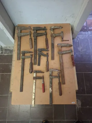 LOTE DE SARGENTOS DE CARPINTERÍA ( 8 UNIDADES )