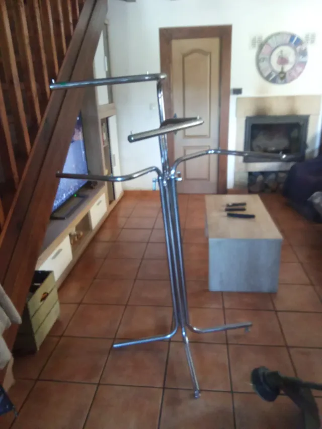 Burro de planchar metálico