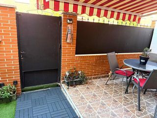 Casa adosada en venta en Meco pueblo en Meco