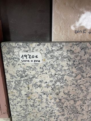 Baldosas Granito Natural 60x40cm apomazado