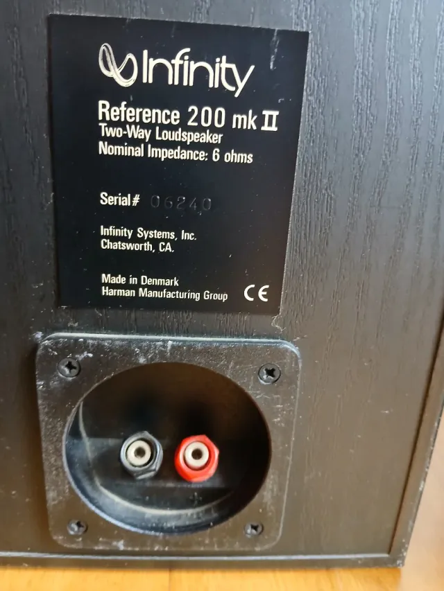 Altavoces Infinity Negros