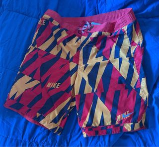 Bañador Nike colores vibrantes