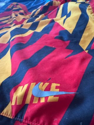 Bañador Nike colores vibrantes