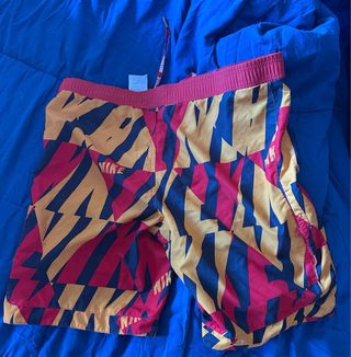 Bañador Nike colores vibrantes