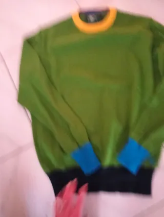 Maglione ragazzo verde con colletto giallo