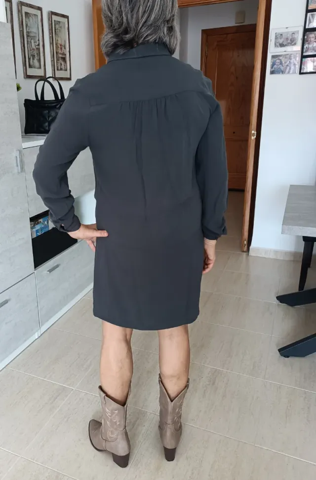 Vestido camisero gris