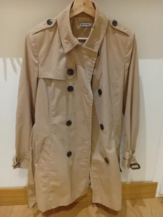 Gabardina Stradivarius Beige