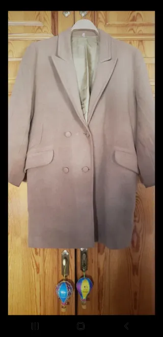 Abrigo de paño beige talla 44