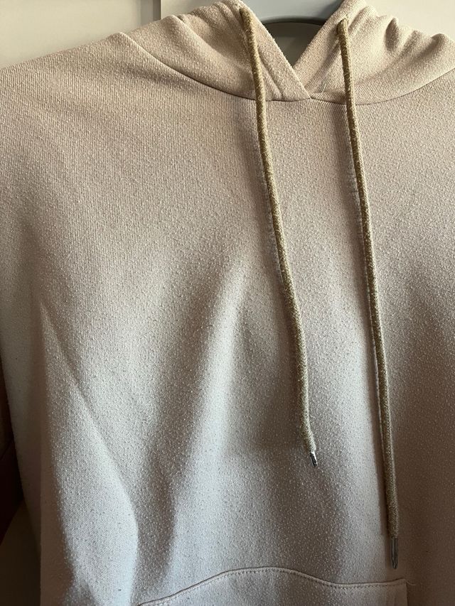 Sudadera beige con capucha