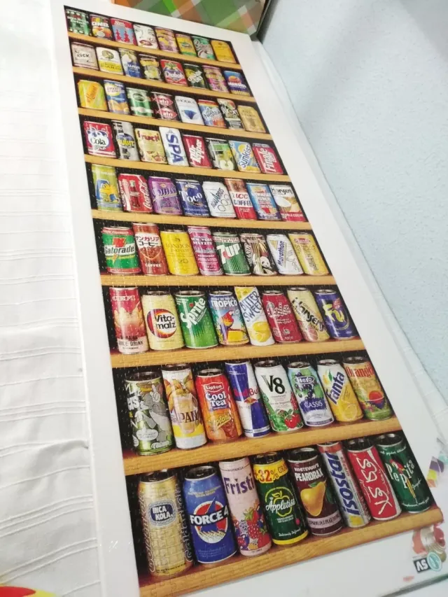 Puzzle Colección de latas y bebidas, 2000 piezas