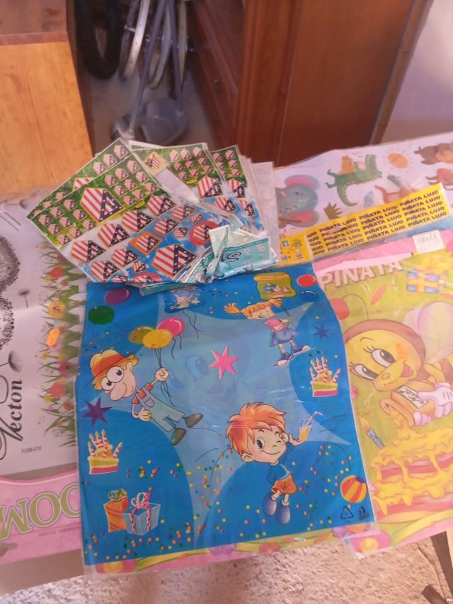 Lote de velas y artículos variados