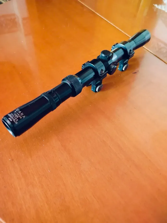 Mira telescópica marca DIANA "3-7X20" made JAPAN