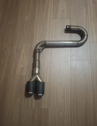 Tramo final Akrapovic Seat Leon FR Mk3