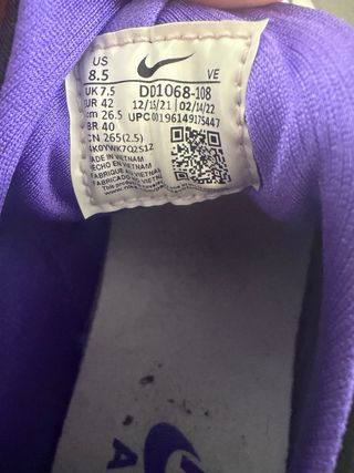 Nike Huarache Talla 42 Morado Blanco y Negro.